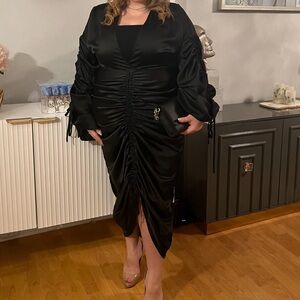 Black twisted silk dress 🖤